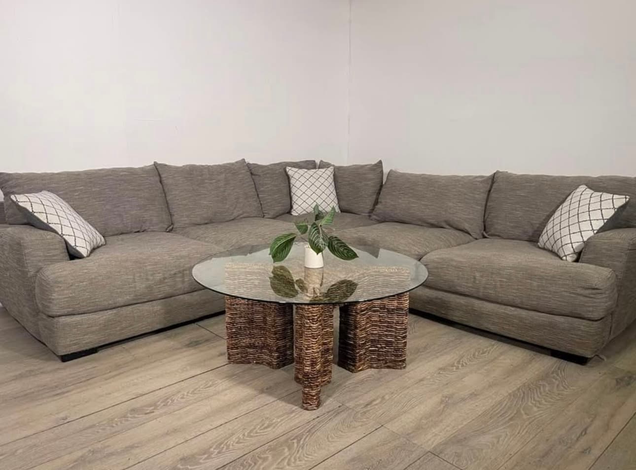 Raymour & Flanigan Artemis sectional in mocha microfiber