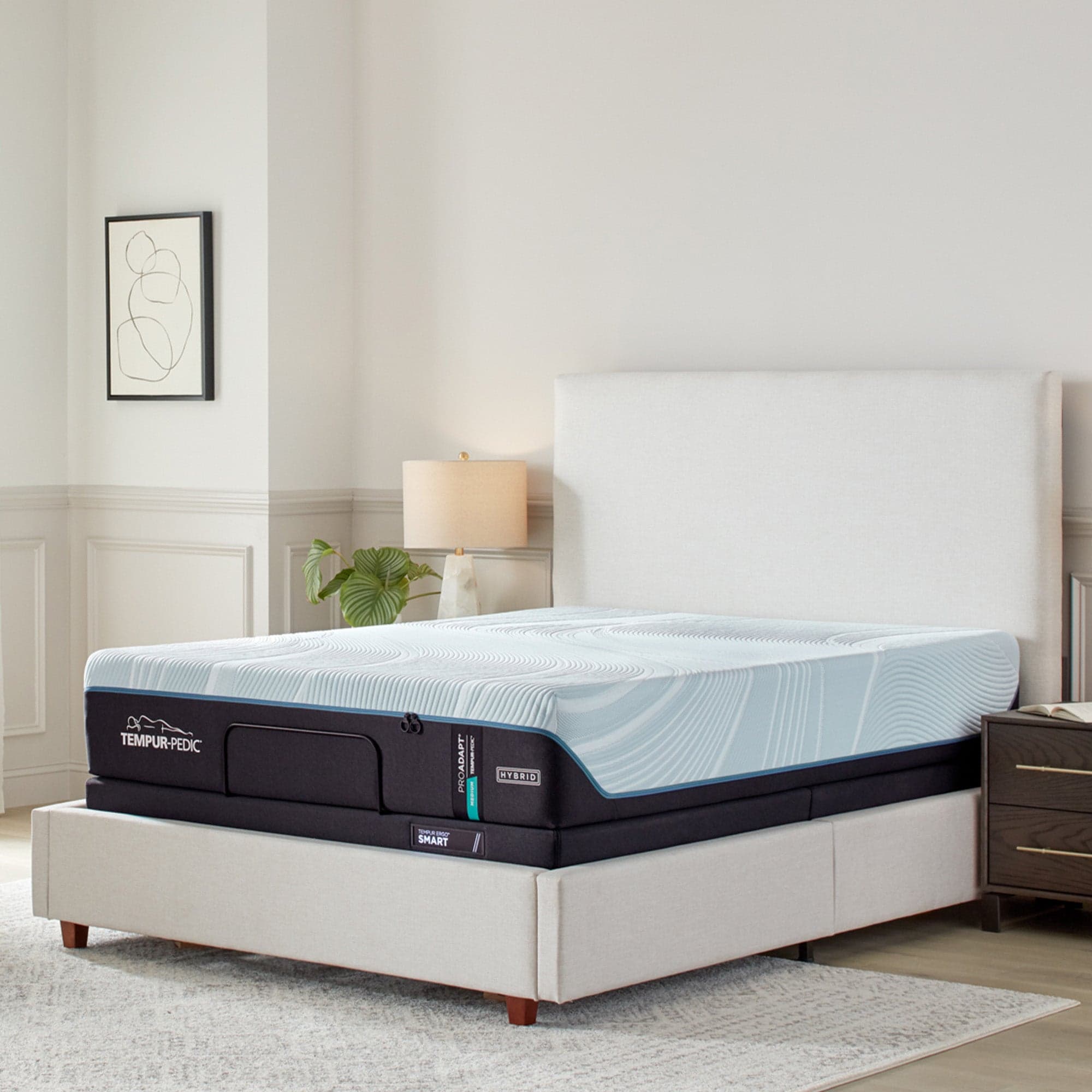 Tempur-Pedic TEMPUR-ProAdapt Medium Hybrid King mattress, in-room lifestyle